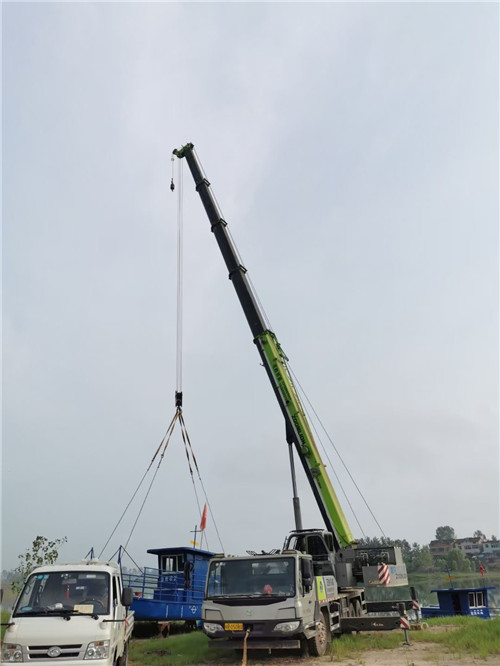 西林县桥梁建设吊装案例